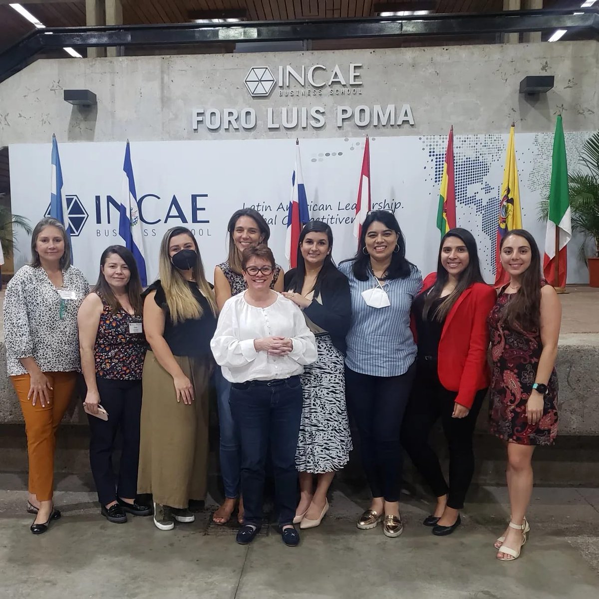 ComCorpCA's tweet photo. Nuestro equipo de mujeres de CCK Guatemala y Costa Rica apoyó el cierre de la jornada del programa Leads Academy for Woman de nuestro cliente Centro de Liderazgo Inclusivo y Sostenible de @INCAE.

#SomosCCK https://t.co/xy1z7trcSf