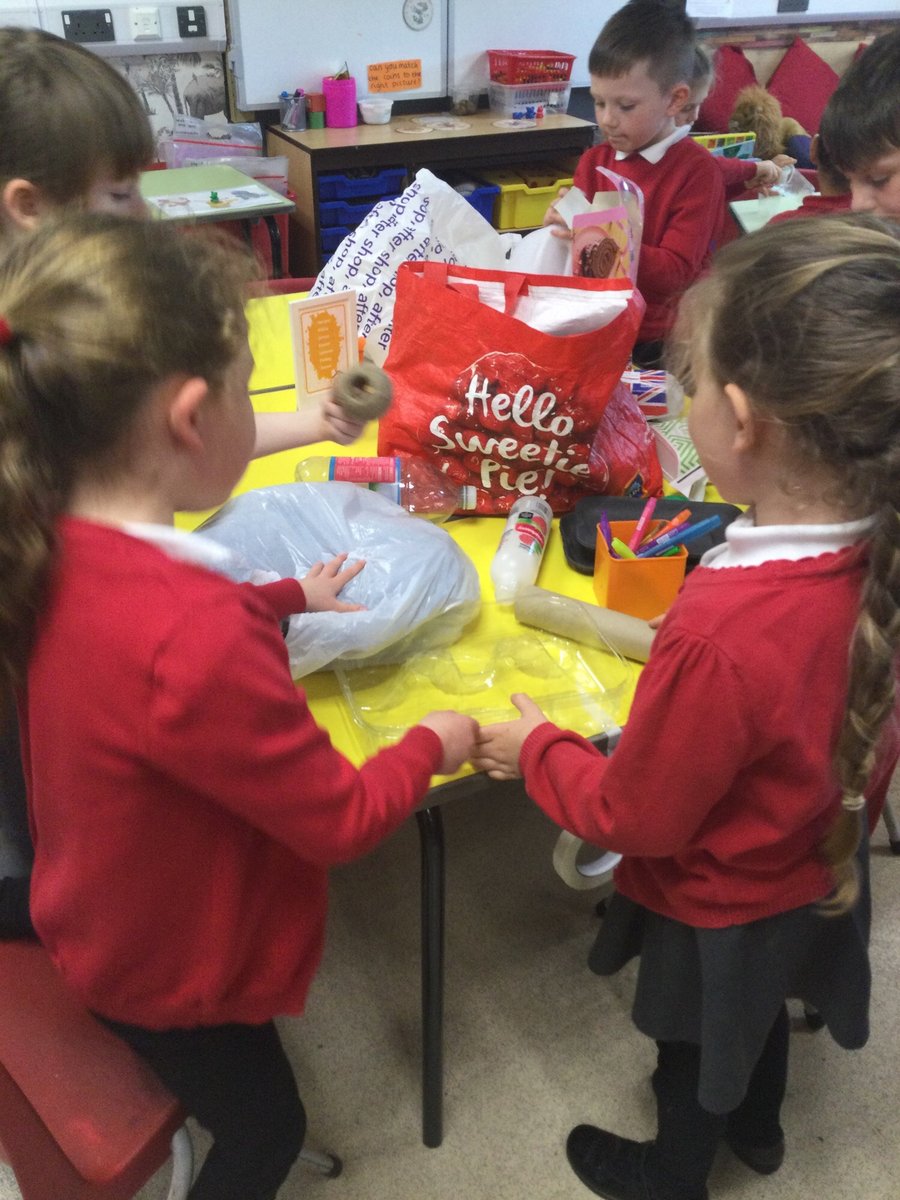 SchoolMillfield's tweet photo. Year 1 created parachutes out of a range of materials this afternoon. Tomorrow we will see if their parachute can help an egg glide to safety when dropped from a height. 🪂👏🥚 https://t.co/kUGLLdl6pS