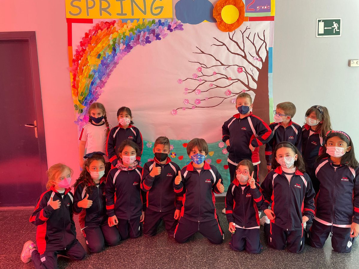 ColegioelCaton's tweet photo. Los alumnos de 2º de Primaria han preparado un mural en la clase de inglés para dar la bienvenida a la primavera.
#spring #primavera #educaciónprimaria #wellcomespring #elcatónmola🤩 https://t.co/uQsP7SpxYe