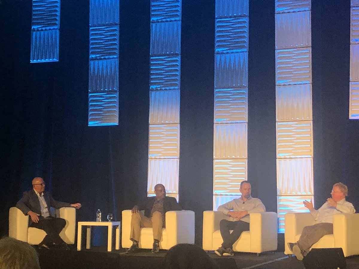 echaillo's tweet photo. How are you #buildingback your team/workforce ? Redesign physical spaces, balance between engagement & decision making, and comm platform improvement! Gracias amigos @LouTourismCEO @PaulNursey @news_vstpgh ‘ Jared Bachar @destintl #CEOSummit22 https://t.co/beyDZVs1IS