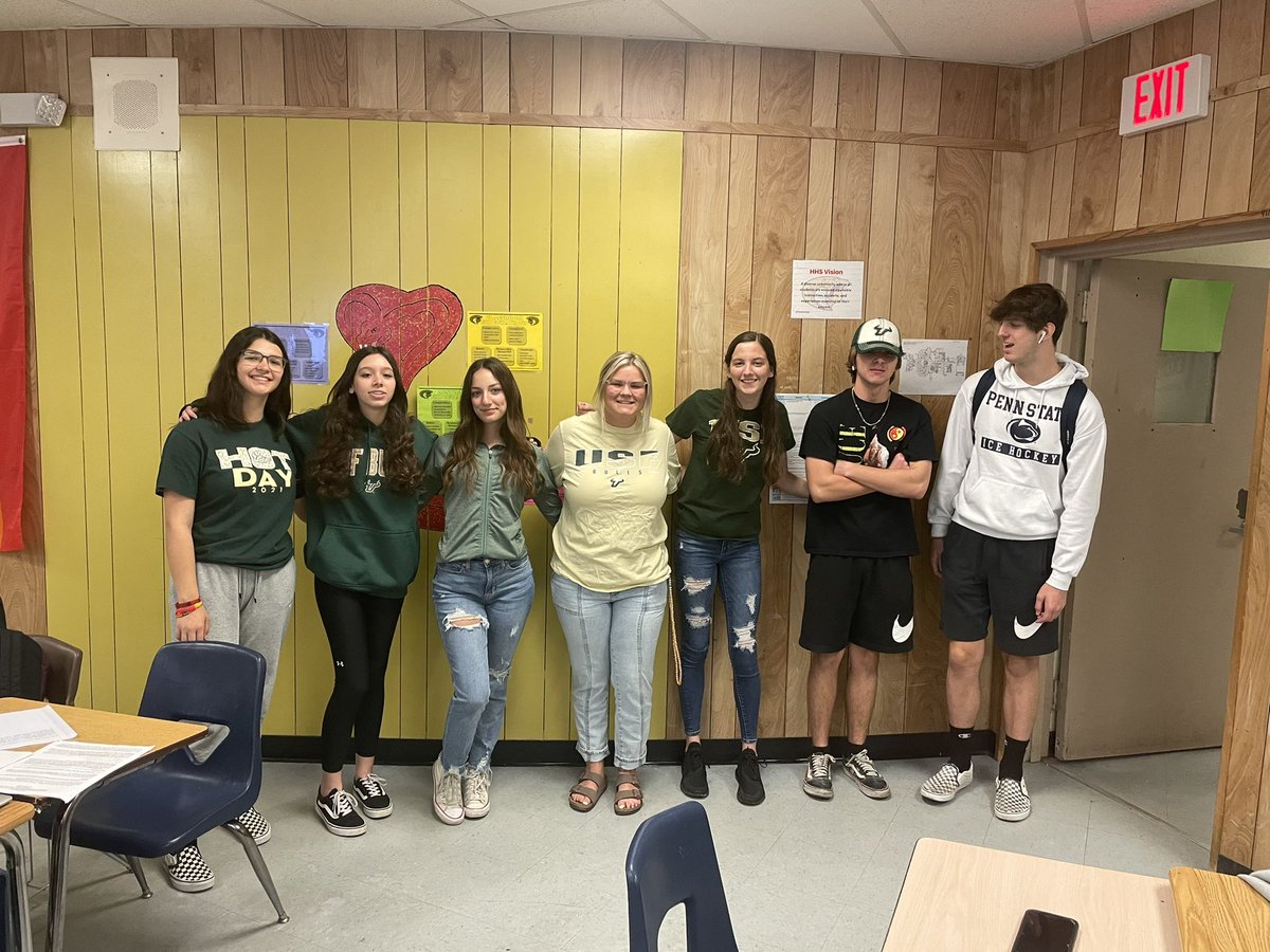 College day for Spring Fling Week at HHS! <a href="/hhscobras/">Hudson High School</a> #USF