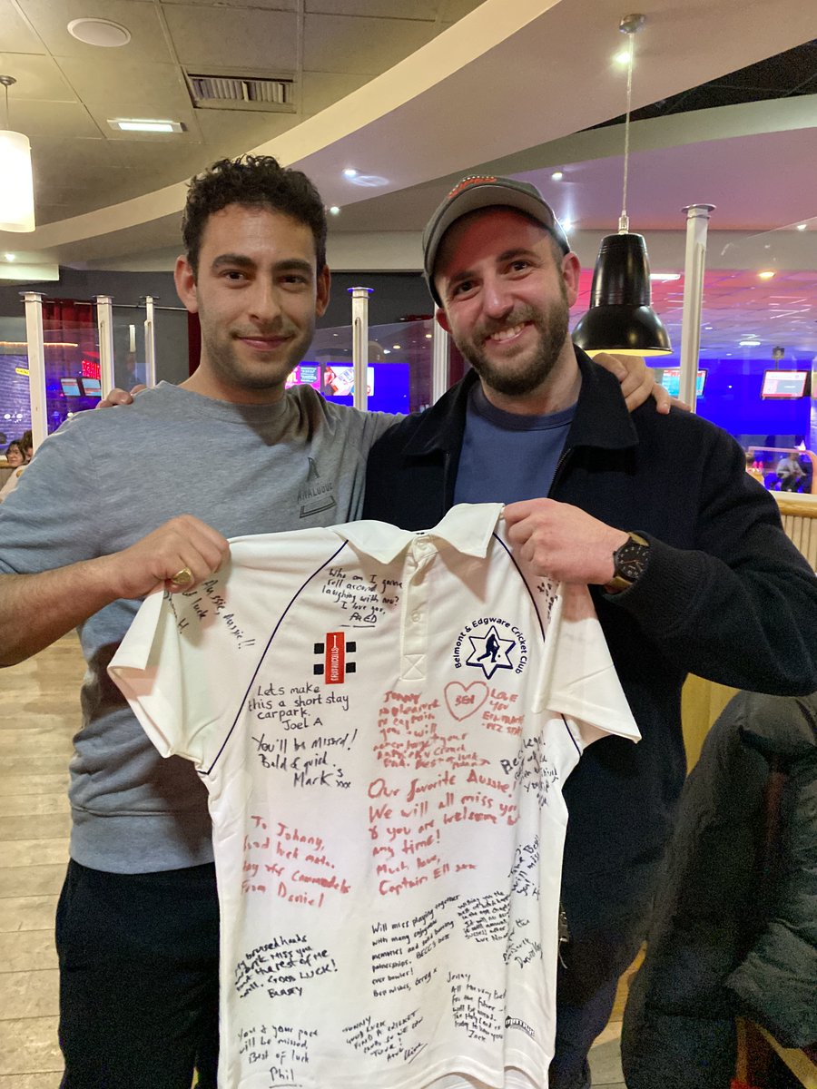 BelmontEdgware's tweet photo. We bid farewell to our Aussie quick bowler @JEintracht  on Sunday, who will be moving to Israel very shortly. 

No-doubt holding back the tears, he was presented with a signed shirt by members of the club. https://t.co/2WovZ5rMUA