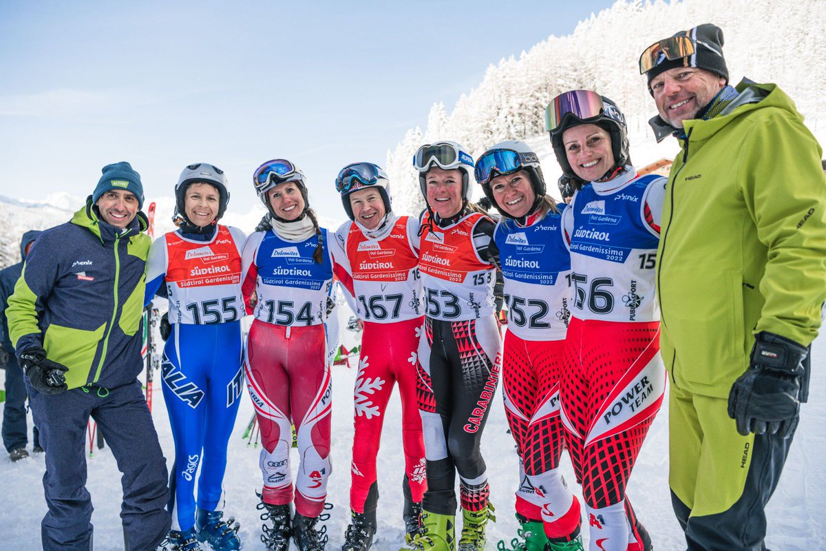 schu_si's tweet photo. What a race ⛷➡️ one of the world longest giant slalom #gardenissima #topevent #thxforinvitation 
*
*
*
#gardenissima2022 
#giantslalom #riesentorlauf 
#ValGardena #gröden 
#skirace #ski
#skifahren #sking #südtirol
#amazing #dolomitisuperski #friendsweekend #withmyhusband https://t.co/i8KsPPsY6B