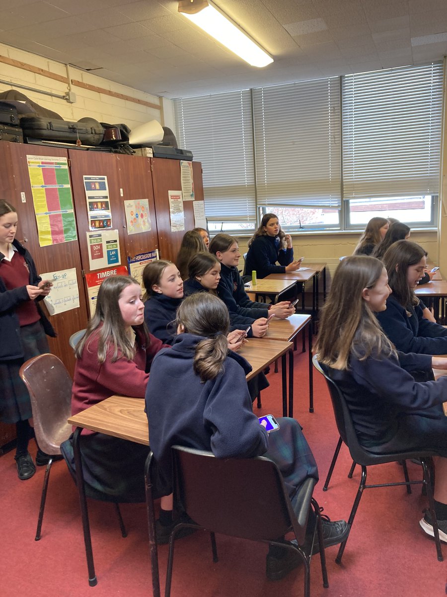 SMCNlearninghub's tweet photo. A very positive start to teaching and learning week @StMarysCollege . Great to see so many joining our leaders of learning in the learning hub #developingleadershipbuildingfriendships https://t.co/YWr2IPwjUv