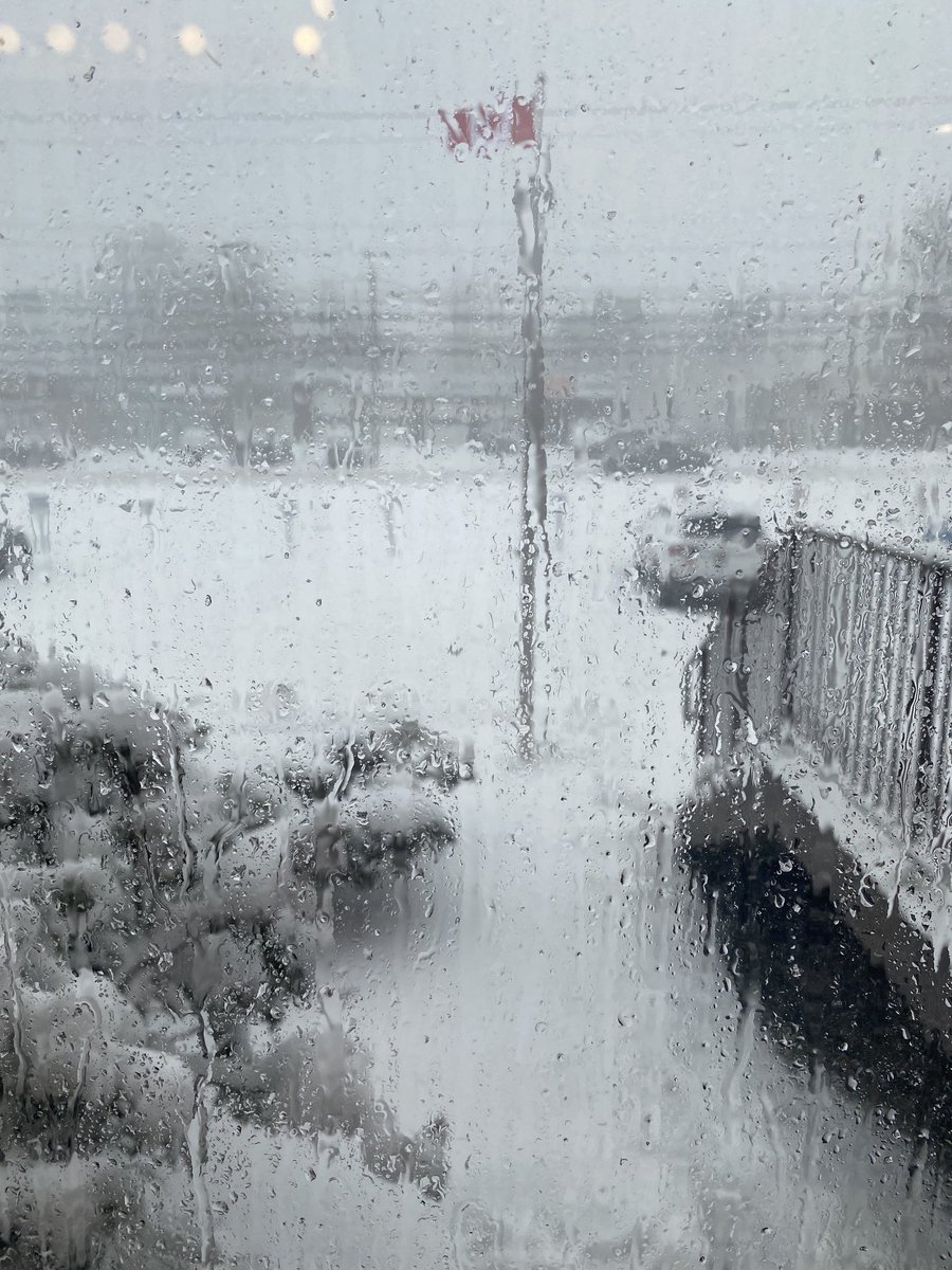 LouiseMartinCBC's tweet photo. Weather update. 4:10pm
It still sucks outside. #weather #snow #Springter #pei https://t.co/w1PJl9NQ9o