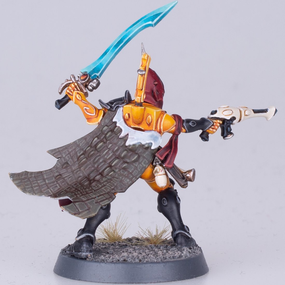 snapeharvey1992's tweet photo. Finished the first Corsair for the Sunblitz Brotherhood! :) #paintingwarhammer #warhammer40k #warhammer #killteam #killteam40k #aeldari #eldar #warhammercommunity https://t.co/E2LaOvisF0