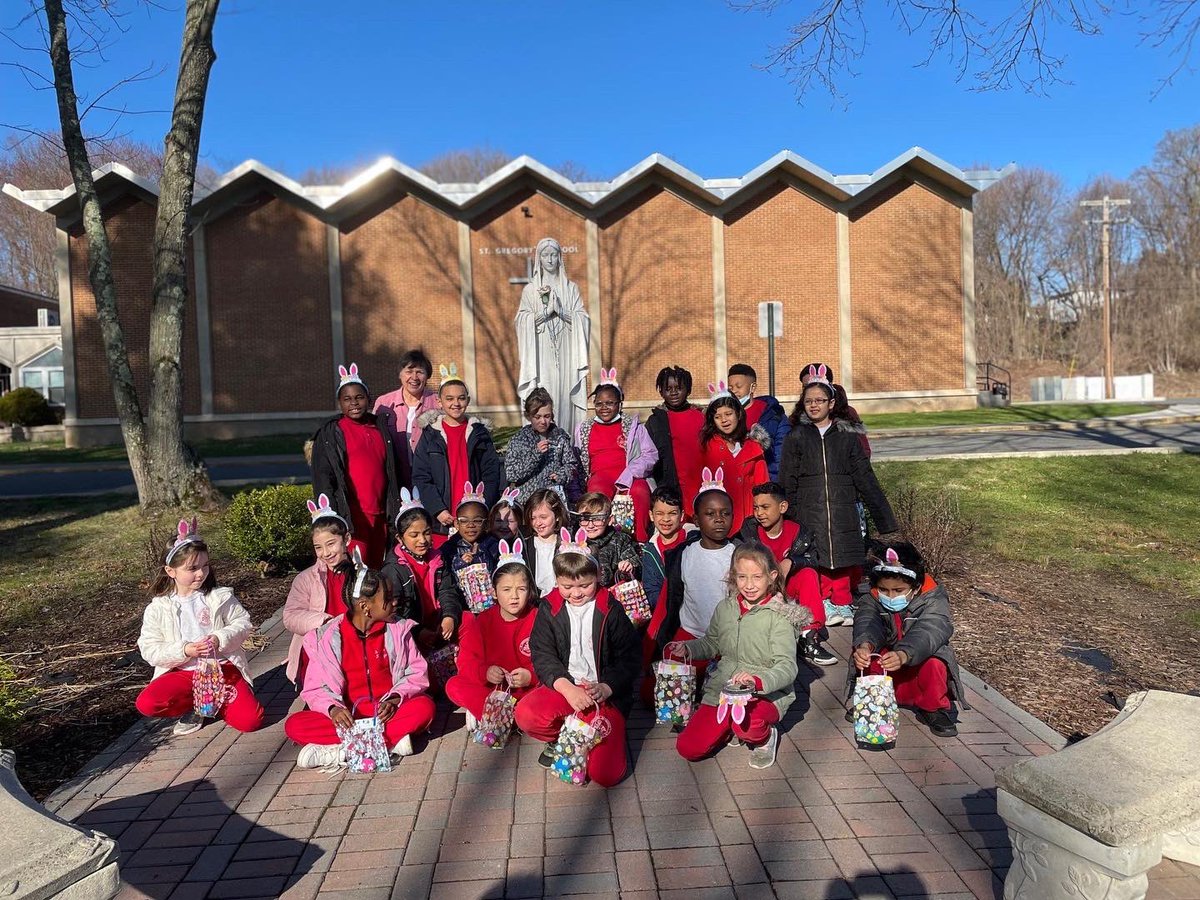 SGBschool's tweet photo. Easter Egg Hunt! #easter #egghunt #sgbstrong https://t.co/8O1qHCOKs9