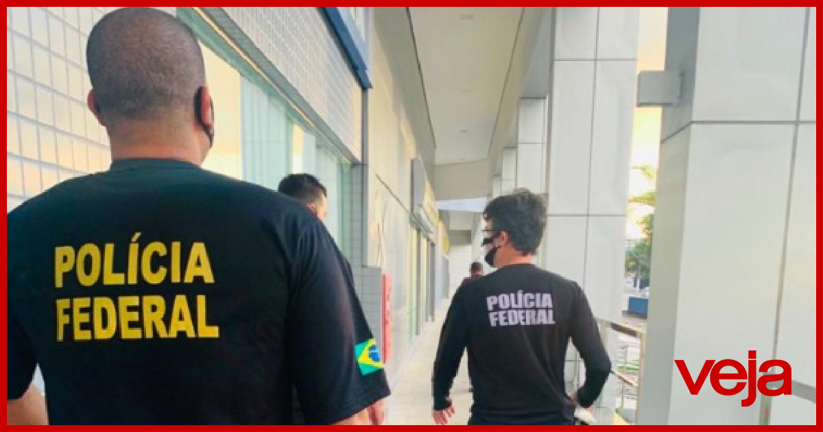 VEJA's tweet photo. A conta da corrupção: R$ 25 bilhões já retornaram aos cofres públicos https://t.co/EgBMGNXByN https://t.co/gEi1bDpVSC