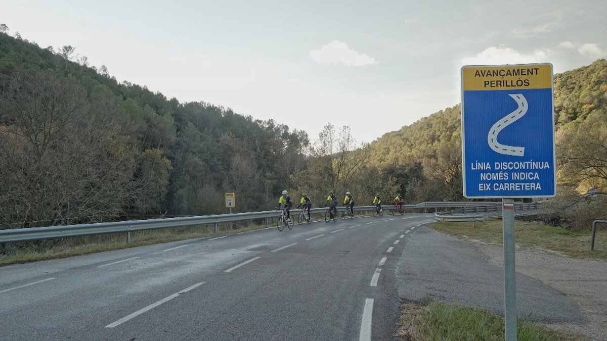 🗨️"L'Òscar va morir tirat en una cuneta, com un animal atropellat"

🚴‍♂️L'Anna González és vídua d'un ciclista atropellat per un camioner que va fugir. La seva lluita #Porunaleyjusta va aconseguir la reforma del Codi Penal

📺"Fugir és delicte" <a href="/tv3cat/">TV3 és ara @Som3Cat</a> 
🔗tv3.video/30mDelicteFugir