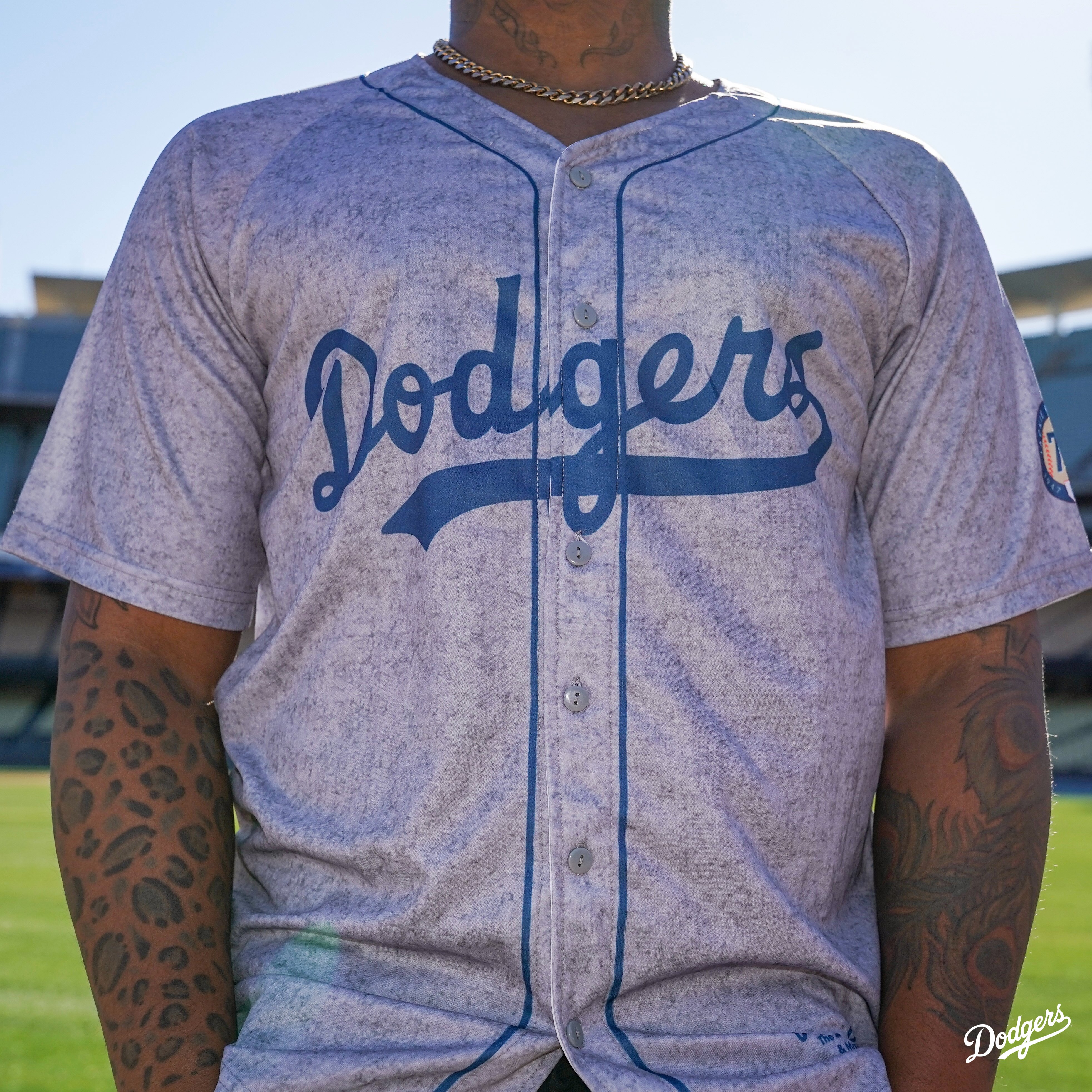 jackie robinson dodger jersey