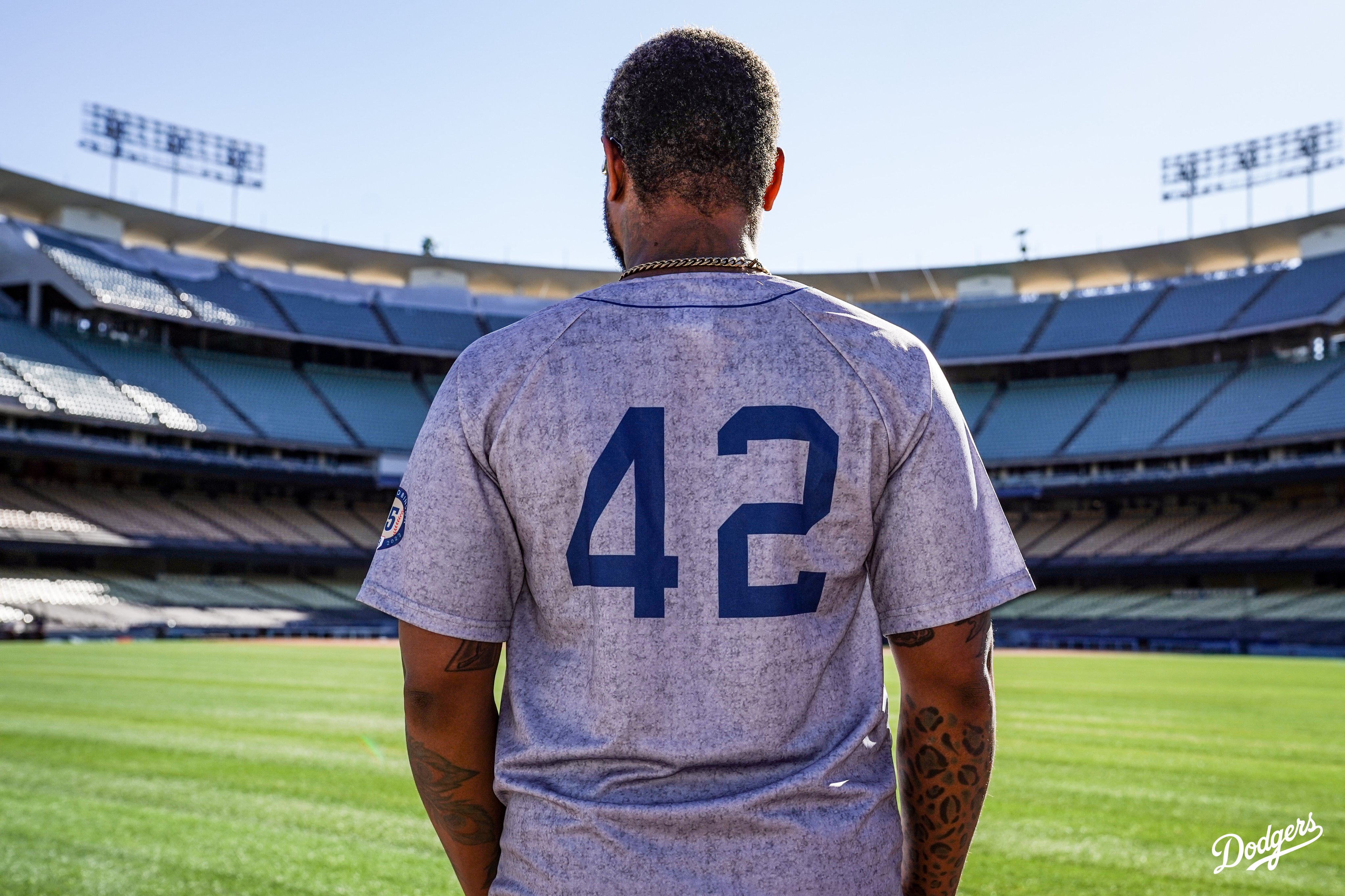 Los Angeles Dodgers on X: Join us at Dodger Stadium on 4/15 to celebrate  Jackie Robinson Day on the 75th anniversary of his historic debut! The  first 40,000 fans will get this