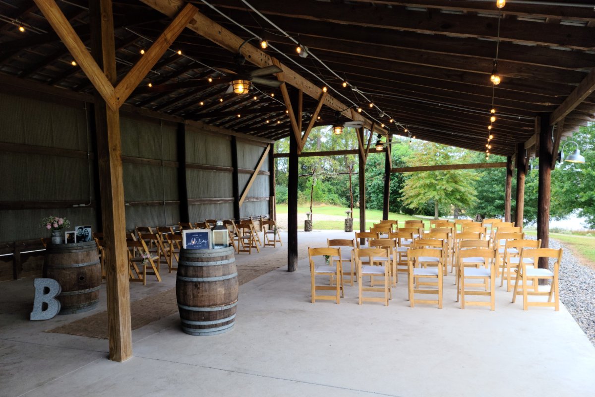 WindsorCastleVA's tweet photo. Lots of wonderful memories are just waiting to be made. #WindsorCastlePark #smithfield #SmithfieldVA #HamptonRoads #HamptonRoadsVA #EventVenue #venue https://t.co/tCz7d1Psc9