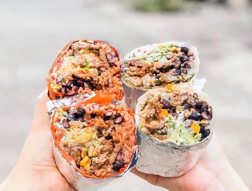 UTSADining's tweet photo. We’ve got a fun week ahead of us, ‘Runners! 🥳
🎊 Fiesta: Wednesday, April 6 from 11 a.m. - 2 p.m. in the RRC.
🌯 Burrito Day: On Thursday, April 7 from 12 p.m. to 7 p.m at Freebirds.
#utsa #utsadining #utsaevents #fiestasanantonio #freebirds #freebirdsworldburrito #utsafree https://t.co/2k9Rs81Sei