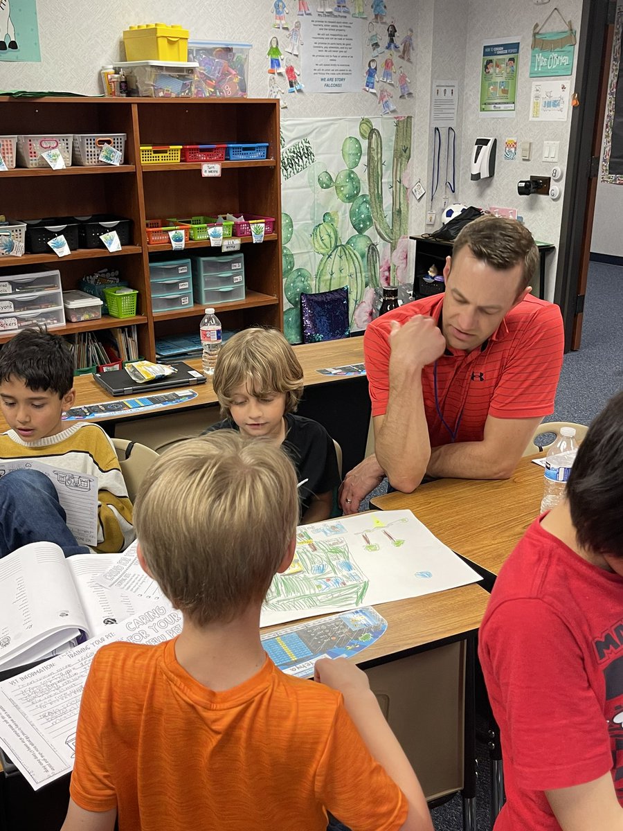 mrsobrien2nd's tweet photo. Mr. Rasco helped us brainstorm ideas for our pet stores! @StoryFalcons https://t.co/FXjG3vwYav