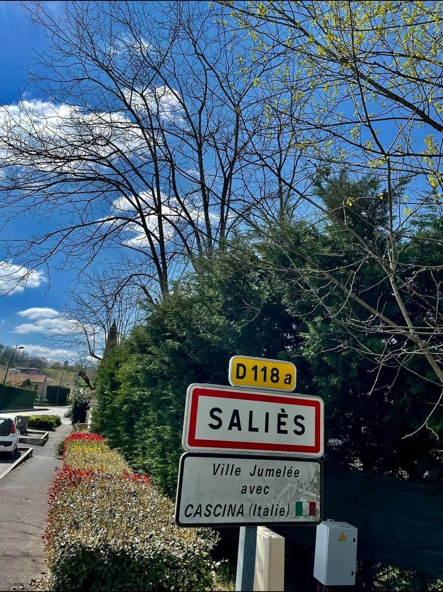 VoillardC's tweet photo. Aujourd’hui, tractage avec @RicciJohann sous le chant des oiseaux dans la Vallée du #Tarn sur la superbe presqu’île d’#Ambialet puis à #Saliès tout aussi charmant et paisible territoire de l'Albigeois.

#Elections2022
#elections #Legislatives2022
#jr22
#avecnous2022 https://t.co/cMTVxu9GMV