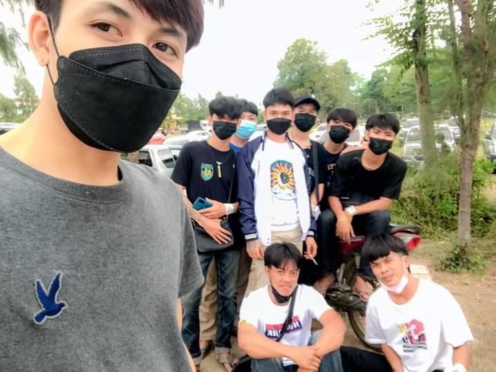 xaebsaebkaphae7's tweet photo. ใหนละหนาวใจพลทหาร🥺เสื้อดำใสสร้อย📌 #กําแพงเพชร 
#ทหารบก #กําแพงเพชรนัดเย็ด https://t.co/ygiIApAZZa
