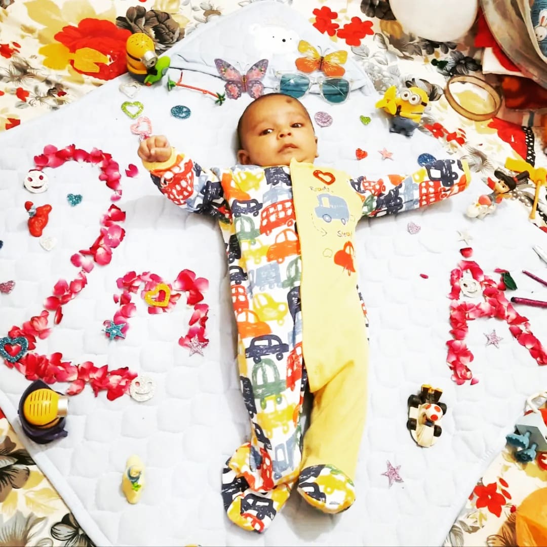 manuj_mantavya's tweet photo. I am celebrating the day with my mumma, chachu ji, bua ji, dadi ji, baba ji and badi dadi ji, as i completed 2 months on the planet earth, today. 💐🥳
Pita shri joined me virtually. 😅
#Atharwa #Prathmesh
#2ndmonthbirthday  #Happiness
#Lifeline #love #peace #prosperity 
✨✨
❤️❤️ https://t.co/0NIm3oZAMC