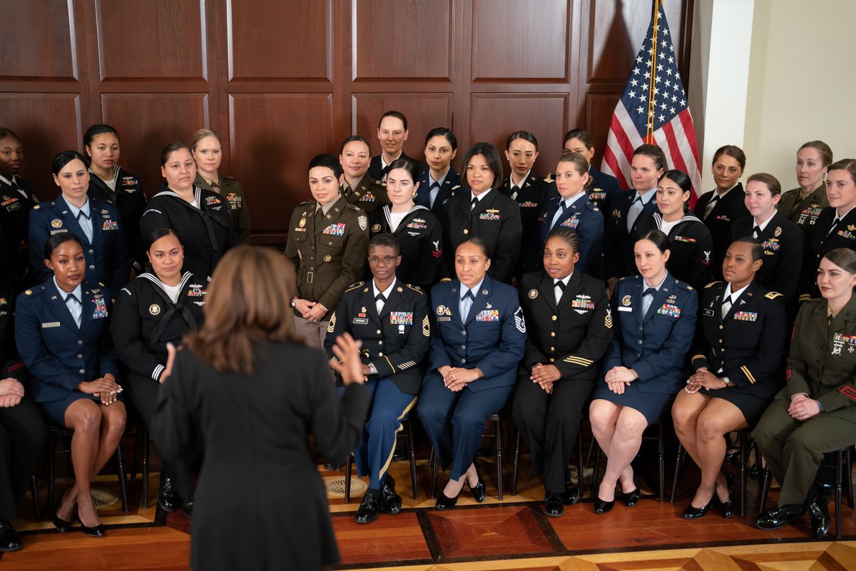 VP46Archive's tweet photo. I am in awe of the remarkable women who serve at this White House and are currently serving in our armed forces. As we marked the end of Women’s History Month, I spent some time with them to thank them for serving our nation. https://t.co/Nn1mx4ubNY