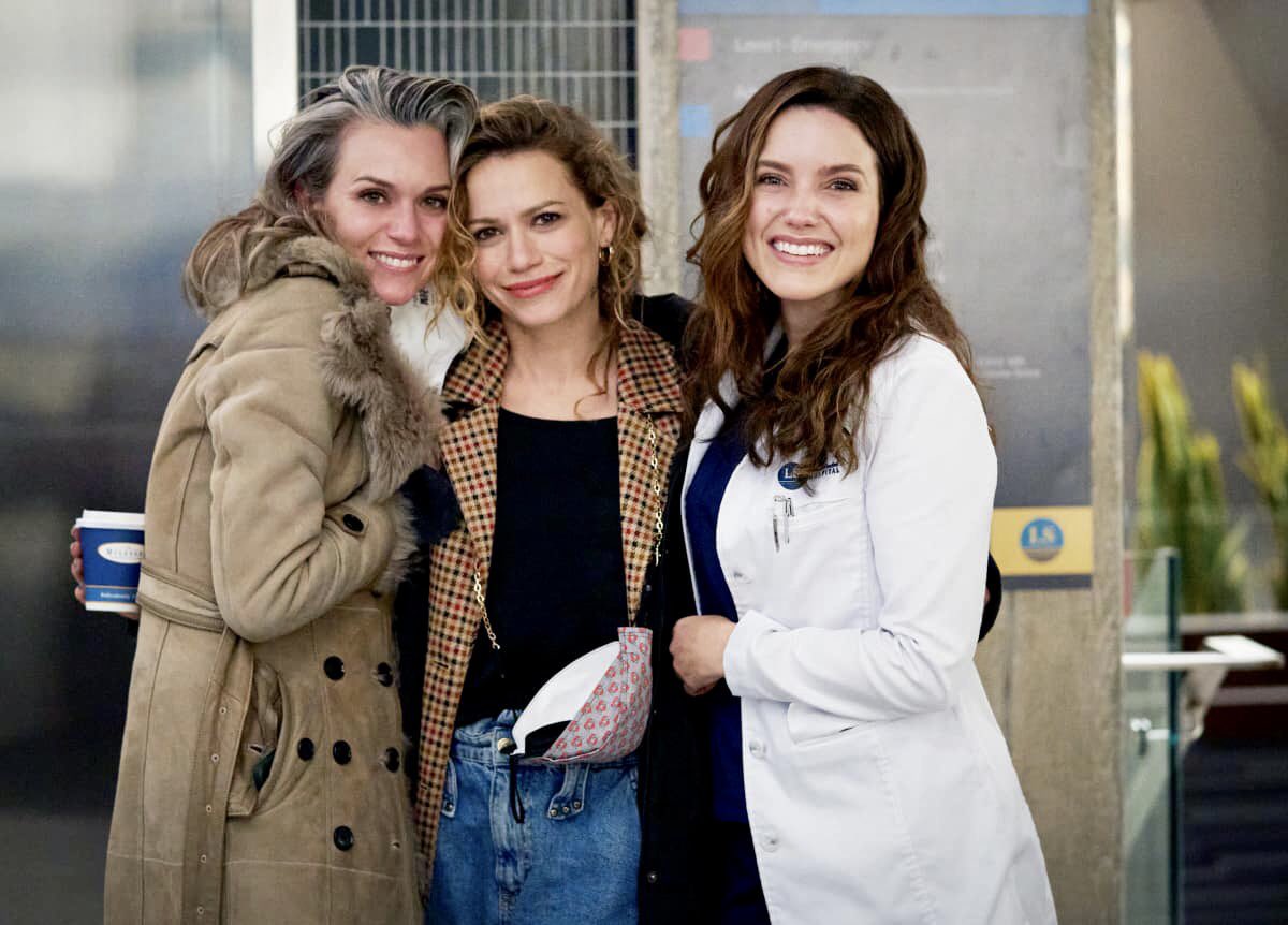 stephanieOTH's tweet photo. The smiles!!!! My heart is so happy #GoodSamCBS https://t.co/ZsVqx6Q5dM