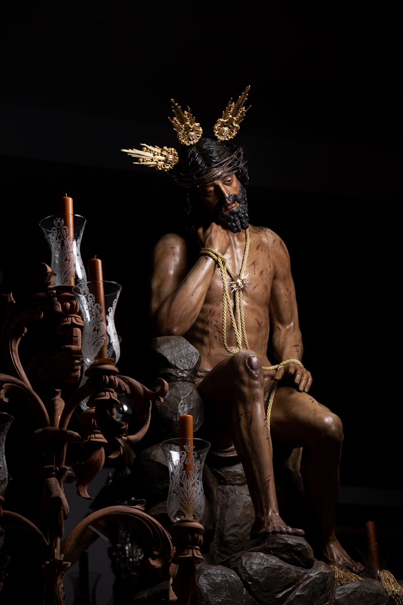 HdadyPaciencia's tweet photo. 𝐎𝐅𝐈𝐂𝐈𝐀𝐋 | El Santísimo Cristo de la Humildad y Paciencia ya se encuentra en su trono procesional para la próxima Estación de Penitencia en la S.I.C.B.

📸- @LMFotosCofrades 

#YoSoydeHumildadyPaciencia
#CofradiasMLG https://t.co/V2kAhLhuSo