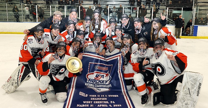 usahockey's tweet photo. 🏆 @LittleFlyersGH finish out #USAHNationals on top! 

#TrainEatRepeat | @ChipotleTweets