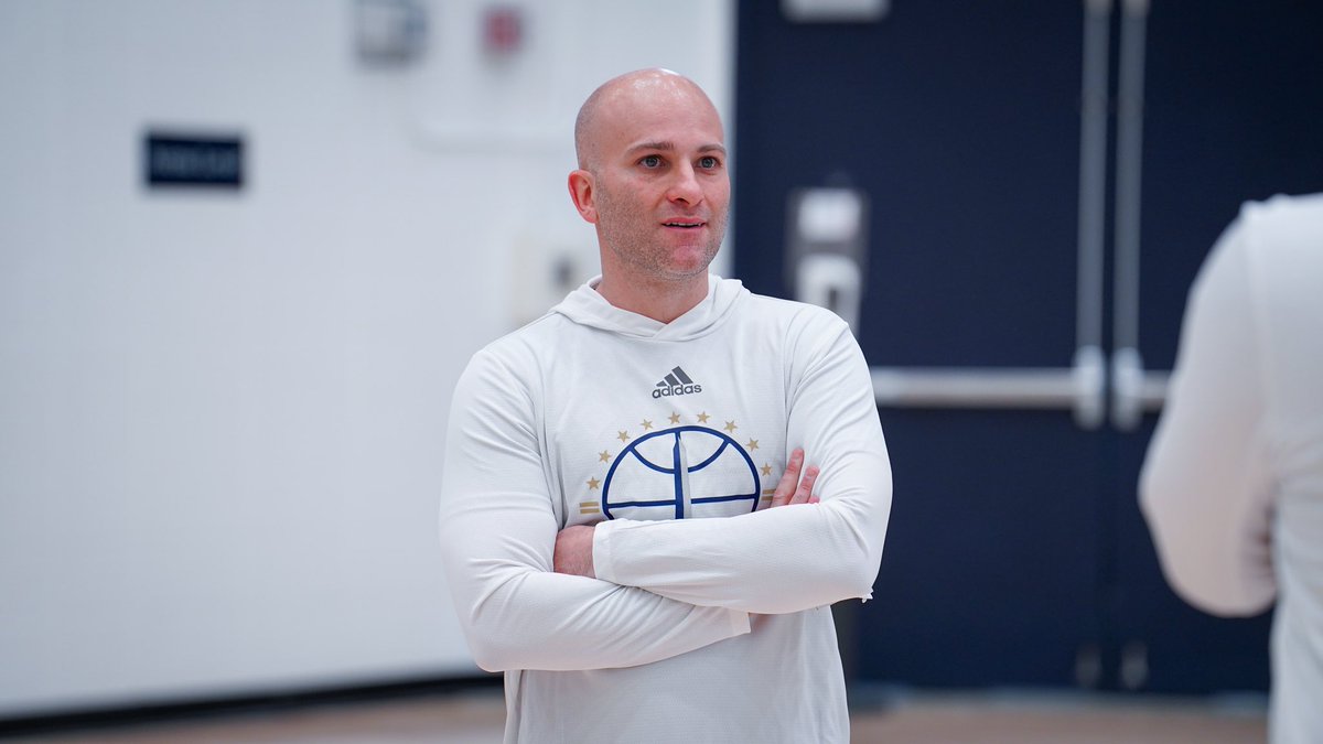 GW Men's Basketball tweet media