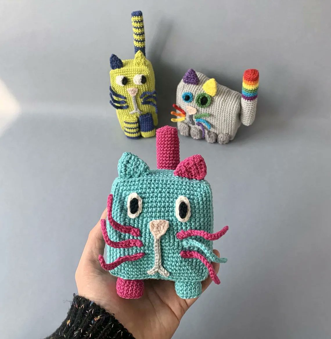 knithacker's tweet photo. Hey Crocheters, Don’t Pick Up Another Hook Until You See This Cubicat Cat Amigurumi Pattern! 👉 https://t.co/o5nPdY8FGL #crochet #amigurumi #cubicat https://t.co/d18YnIpAwU