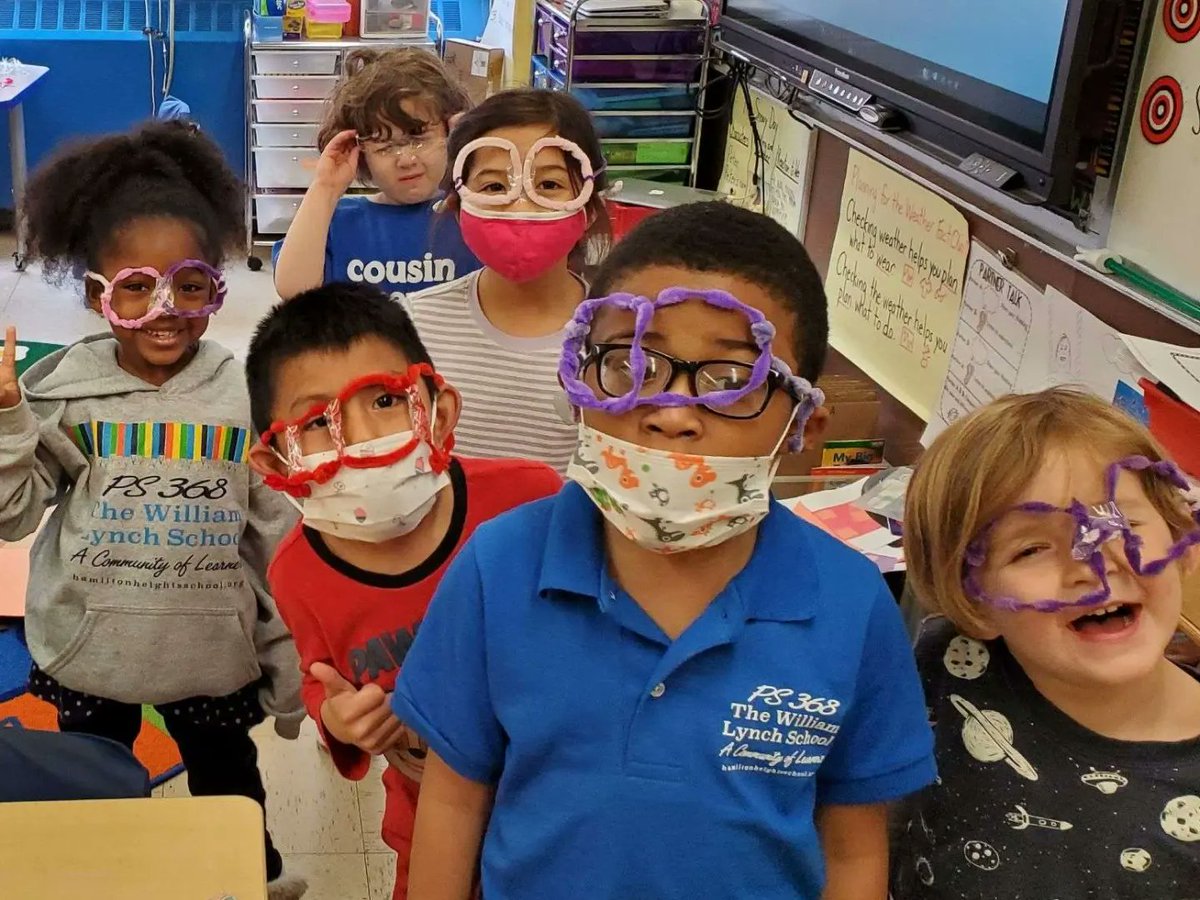 PS368Family's tweet photo. Kindergarten students had a weather Maker Space for the culmination of their science unit. Students created an object that would help them in the weather--sunglasses for a sunny day, umbrellas for a rainy day, and buckets for a sunny day! #ps368 @eleducation @nycschools https://t.co/3MGTy4dN5t