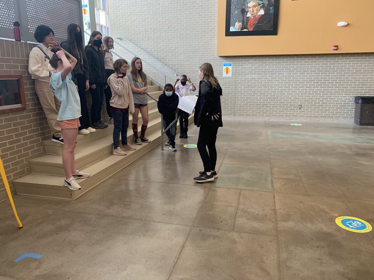 ToiyaWill's tweet photo. #ligonchoirs student section leaders rocking it this afternoon in sectionals as we prepare to sing for the WCPSS Teacher of the Year banquet. ⁦@ligonmiddle⁩ #wereallinthistogether #singingalloverligon https://t.co/5EsoUq0RRD