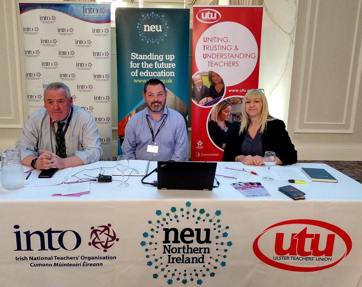 Mark McTaggart (@INTO_NI), Alastair Donaghy (@NEU_NIreland) & Jacquie White (@UTU_edu) addressing members at the public meeting on Teachers’ Pay tonight in Ballymena. #SupportFairPayInEducation