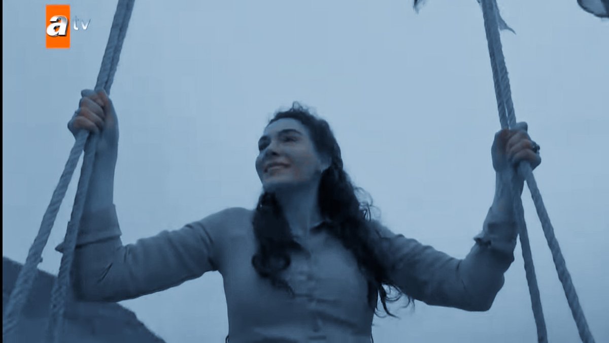 ReyyanArg's tweet photo. Flashbacks de la temporada uno que duelen con estas escenas :(

AZAT HEROE INESPERADO #Hercai https://t.co/iJ4pkFd43w