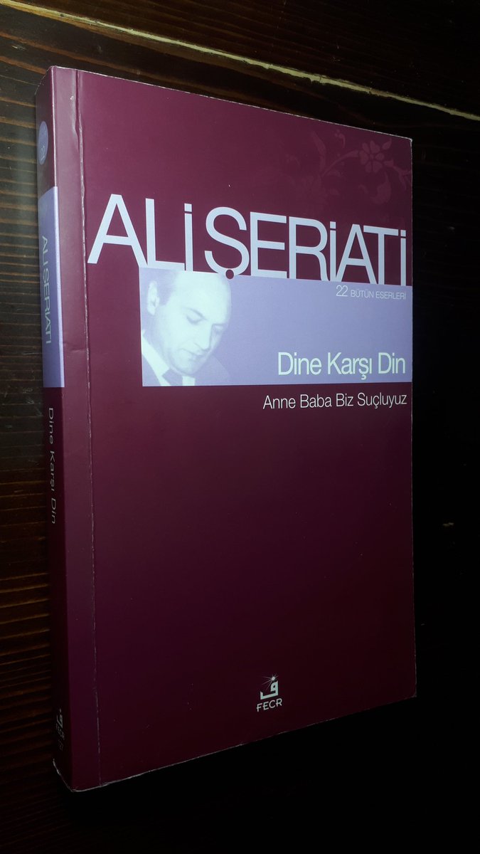 Ahadi12Dr's tweet photo. "Senin orucun, öğlen ve akşam yemeklerinin yerlerini değiştirmekten ibaretti. Zira ramazan ayından sonra öncesinde yaptığın şeylerin aynısını yapmaya devam ettin. Fikirlerin de tıpkı eskisi gibi devam ediyordu. Düşüncen, ahlakın, özelliklerin ve yolun hiç değişmedi. Ramazan>> https://t.co/Kqfz5SnCzf