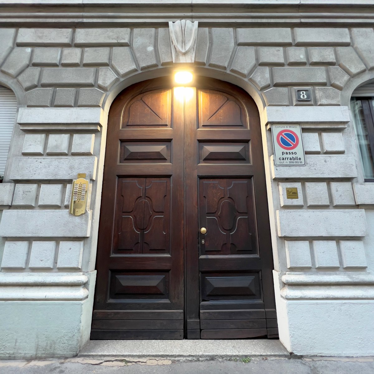 365Dem's tweet photo. 027 of 365 - Date of photo shooting: 4 April 2022; Address: Enrico Besana Street, 8 Milano (MI) 20122 Italy
 
https://t.co/H4h393VRXS

#nft #digitalart #nftartist #cryptoart #cryptoartist #nftcollection #nftnews #nftartwork #nftphotography #milano #entryphones #nftproject #365dem https://t.co/bMeKGAVQWb