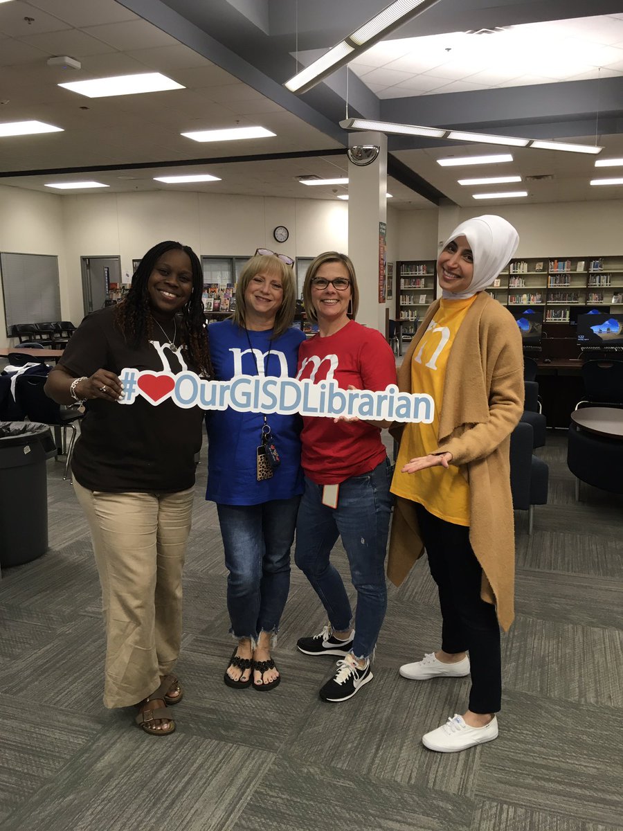 SHSmustangsread's tweet photo. What a sweet start to National Library Week! @GISDReads @GISDTLD @GISDEffect @SHS_Mustangs https://t.co/2w6I7EWutK
