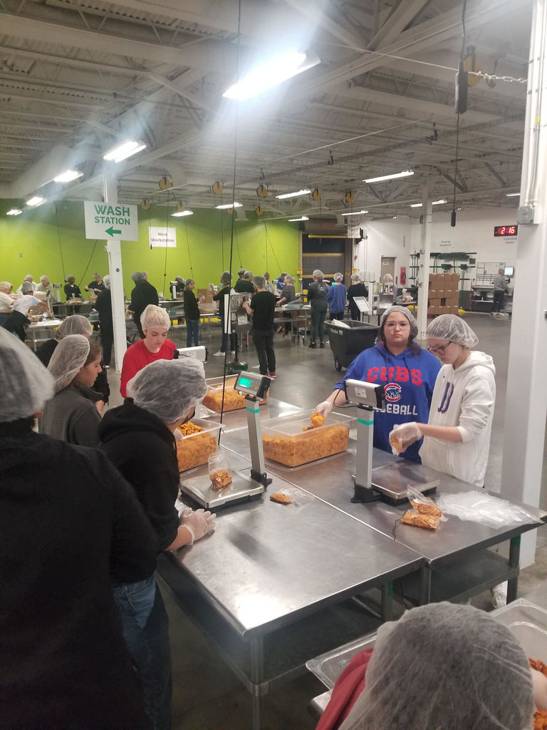 Last Friday, BHS Student Council worked at the Regional Food Bank in OKC alongside the Del City HS Student Council.  The student prepared over 6000 meals in three hours.  Afterwards, the group attended the OKC Thunder game.
#bhsbecomingalegacy