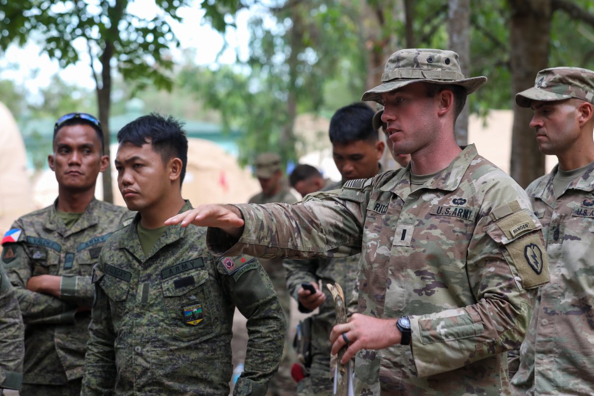 The 2nd Battalion, 27th Infantry Regiment, 3rd Brigade Combat Team, 25th ID and 2nd Infantry Jungle Fighter Division rehearse their combined air assault plan during #Balikatan22 on Fort Magsaysay, Nueva Ecija, Philippines.