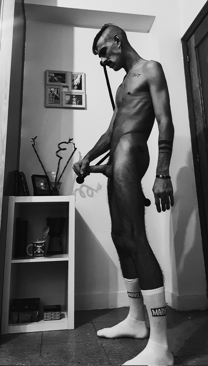 srgareth's tweet photo. #buenasnoches #goodnight #bonnenuit #buonasera #boanoite #goedenacht #godnatt #goddag #dobrywieczór #dobrývečer #doviđenja #lakunoć #wangdawei #gabon #boasnoites #bonanit https://t.co/mdh2S0DgrR