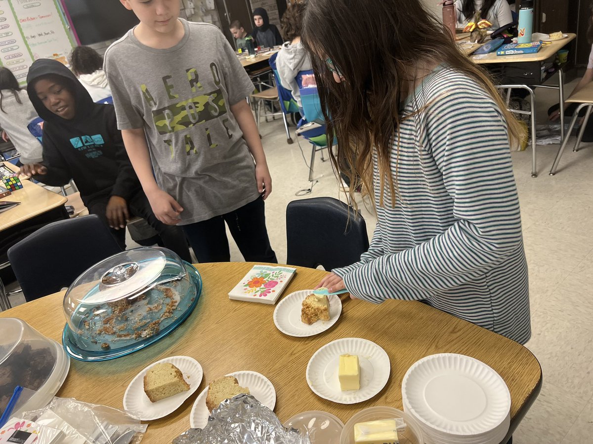marra_tara's tweet photo. We enjoyed so many delicious recipes today… thanks to all our parents and students who worked hard in the kitchen! What a way to end our Science unit, Mixtures &amp; Solutions! #recipeprojects @JillLech @LISShines https://t.co/mOPMw4t3w3