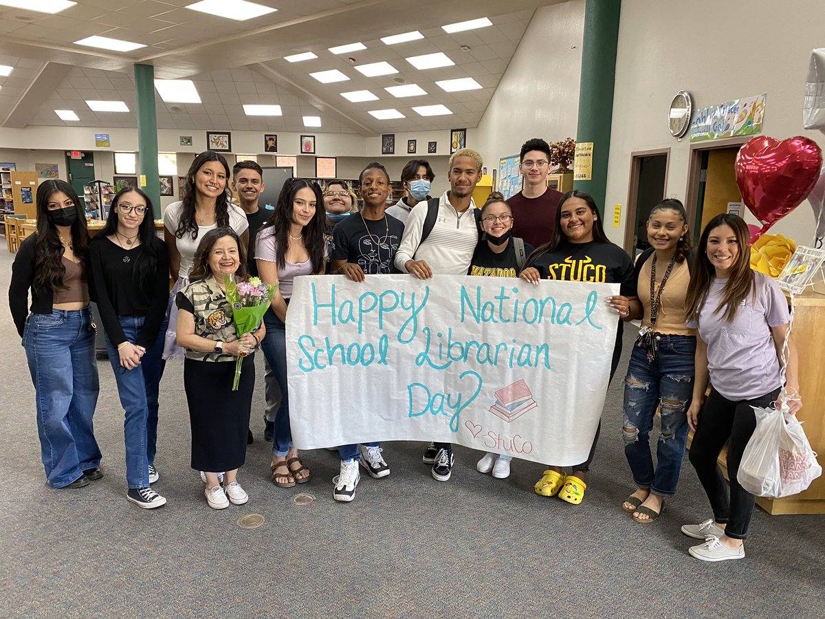 ParklandLibrar1's tweet photo. Celebrating National Library Week! Thank you to everyone who made today extremely special for me! I am truly blessed to work at Parkland HS #libraylife #BlessedAndGrateful @JSalgado_PHS @phsmats @MatadorStuCo #TheDistrict https://t.co/Sd64wUIm3q