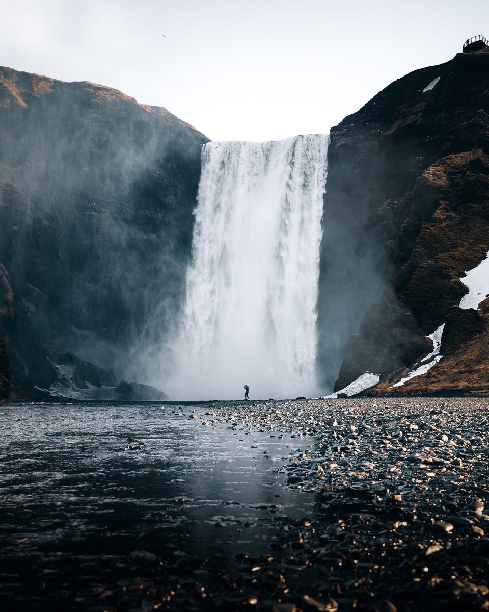 Pretty much the first stop we made on our Iceland adventure. It’s a logical one if you’ve driven the ring road. Sharing loooooads more soon!