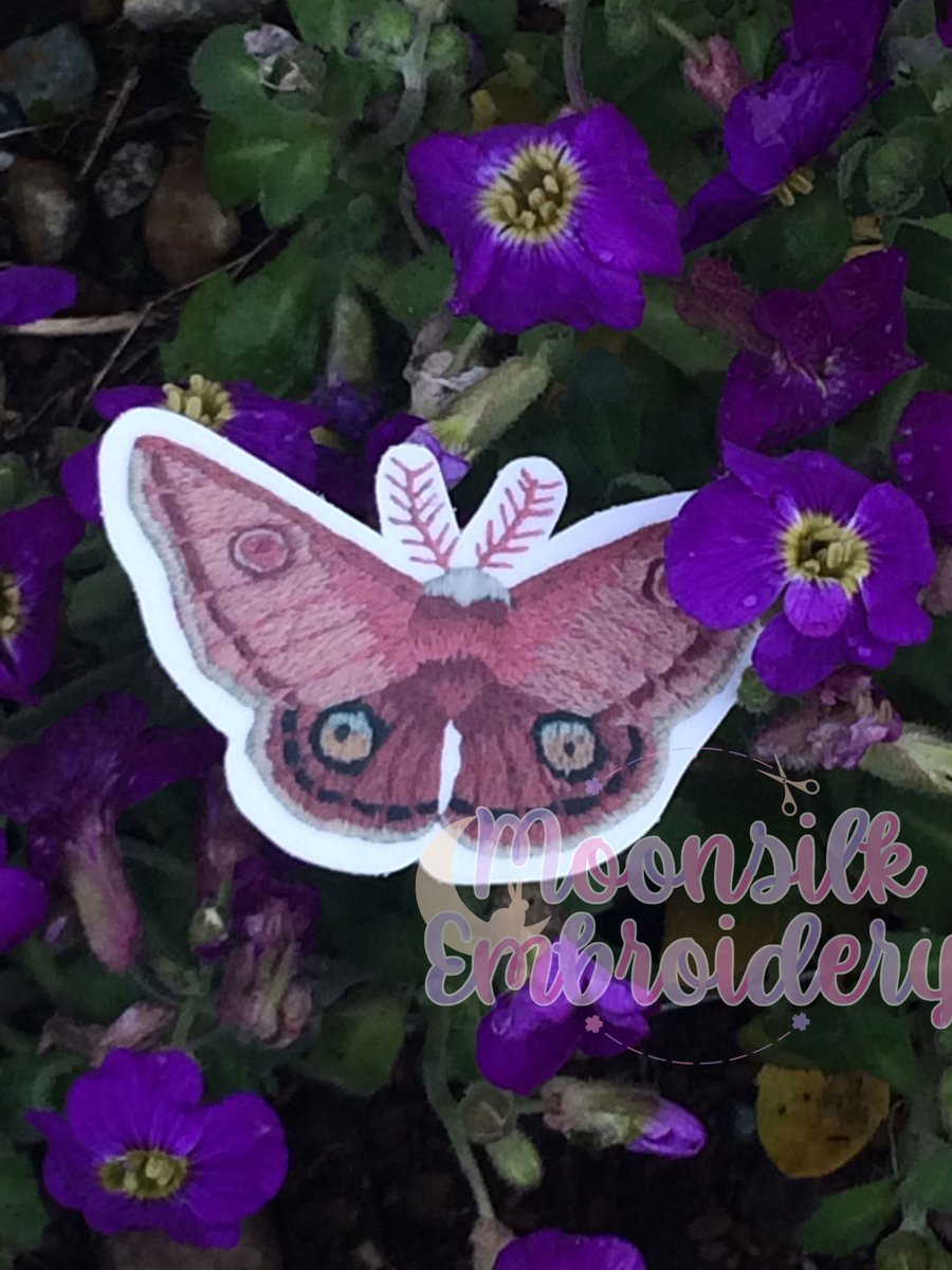 hey folks! i'm really excited to share that i have my very first merch ever available on my shoop! I got a print, I got stickers, I got... well that's it actually. i hope you like them as much as i do!