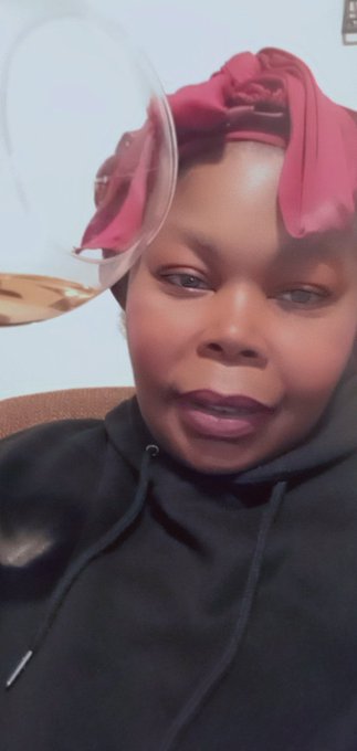 Home girl. https://t.co/JRT350yRHL<a href="/tag/mirrorimage"class="tags"><span>#mirrorimage</span></a>