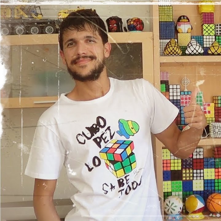 kvrpitv's tweet photo. ¿En qué estrella estará? Para cuidar de él
Me pasaré la vida sin dormir
¿En qué estrella estará mi dulce corazón?
¿Por qué me roba la vida la razón?
Dime quién vendrá a ocupar su lugar
¿Por qué mis sueños se rompen de golpe? https://t.co/8a3BJGa34f