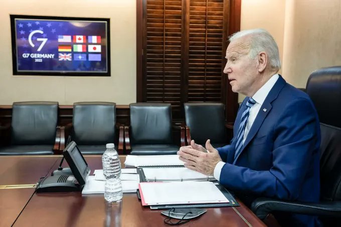 TeLoCuentoNews's tweet photo. "Hemos visto atrocidades. Hemos visto crímenes de guerra". #EEUU condena lo ocurrido en #Bucha #Ucrania y pide juicio contra Putin https://t.co/3NzhTeXmbe https://t.co/n3zekNUHcf
