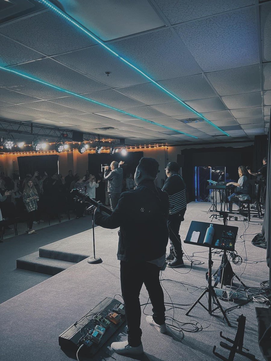 DannyDiaz100's tweet photo. Concierto Aniversario de 10 años del Disco Vivire! #10anos #vivire https://t.co/T1XvjL6AZt
