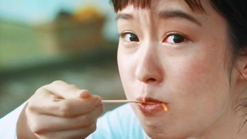 ほっともっとビビンバcm食べ方が汚いし不快 女優セリフは何て言ってる
