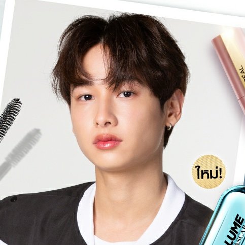 HE'S SO PERFECT HOW CAN SOMEONE LIKE THIS EXISTS?????? SO PRETTY HOT CUTE GORGEOUS STUNNING FLAWLESS
