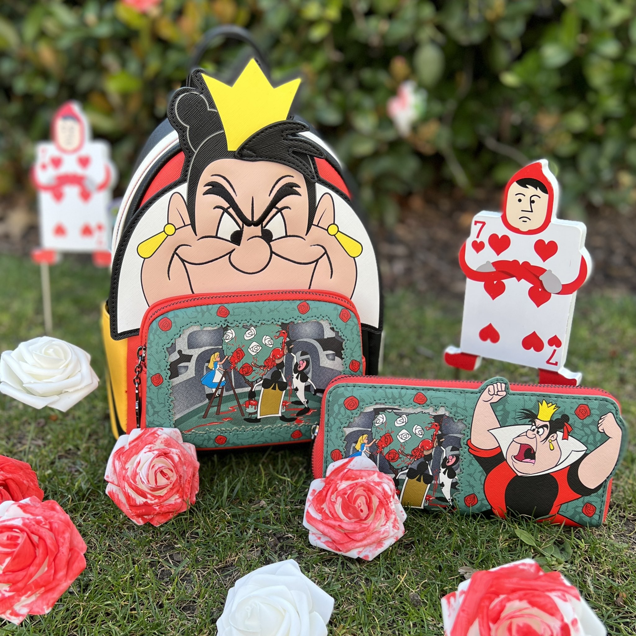 LOUNGEFLY DISNEY Alice in Wonderland Queen of Hearts Villains Scene Mi –  Collectors Outlet llc