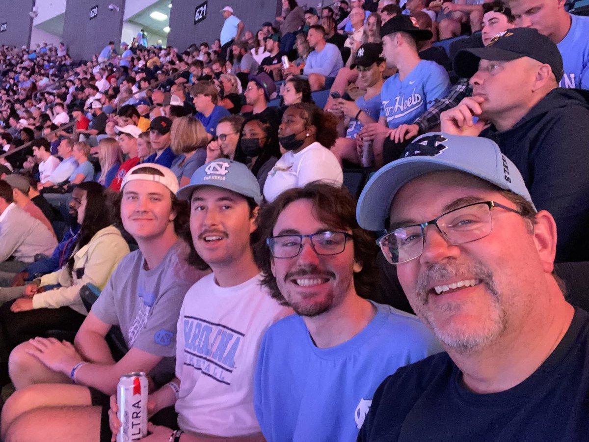 sdgarrison's tweet photo. #uncselfie #goheels https://t.co/GbwcoohM3i