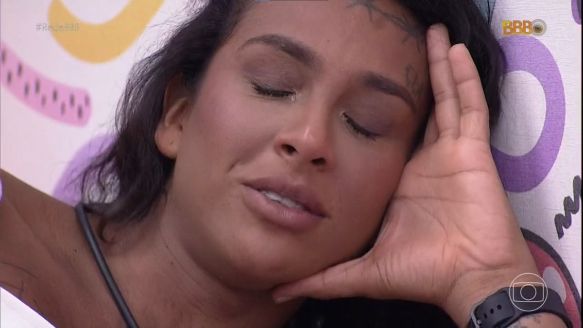 CentralRedeBBB's tweet image. Lina: "Será que tem possibilidade do Brasil torcer para alguém como eu?"

O VT de vitimismo está ONLINE

#BBB22 #RedeBBB